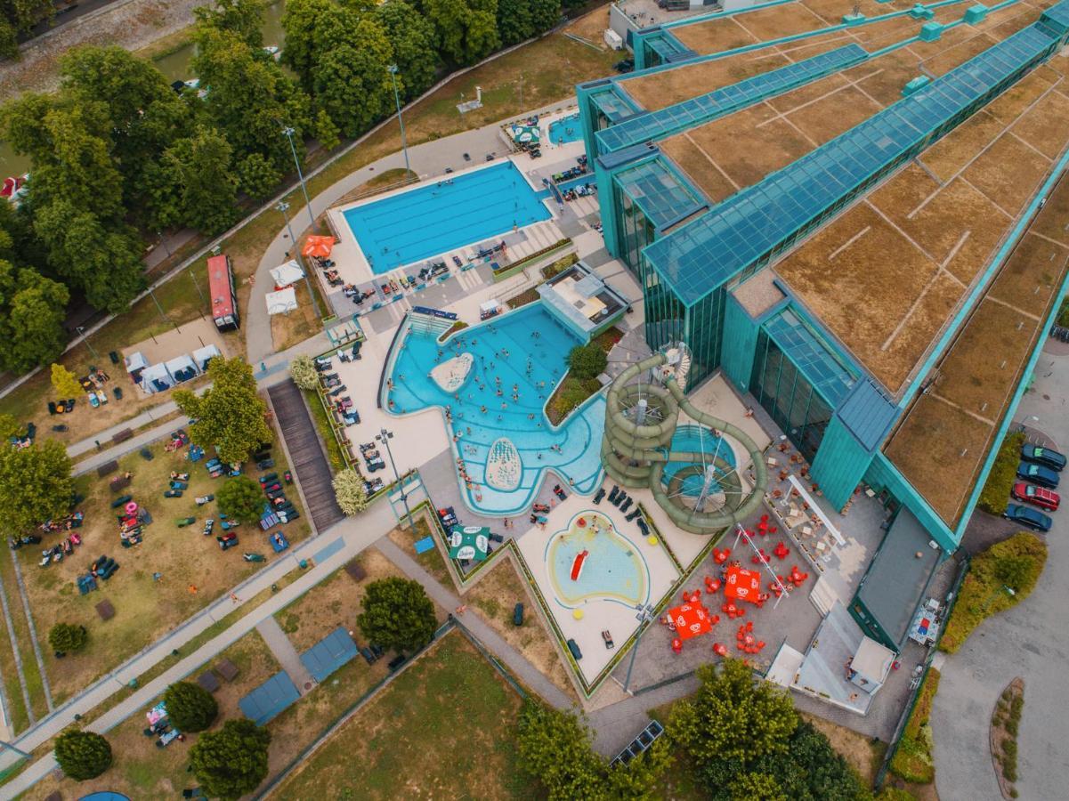 Portobello Wellness & Yacht Hotel Esztergom Exterior foto
